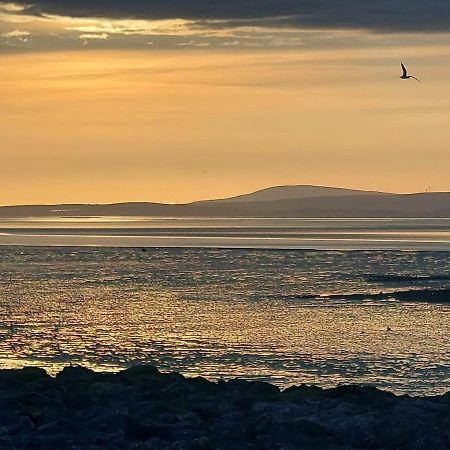Hotel Basement Studio By The Bay Morecambe Esterno foto